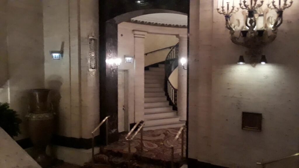 is the palmer house in chicago haunted